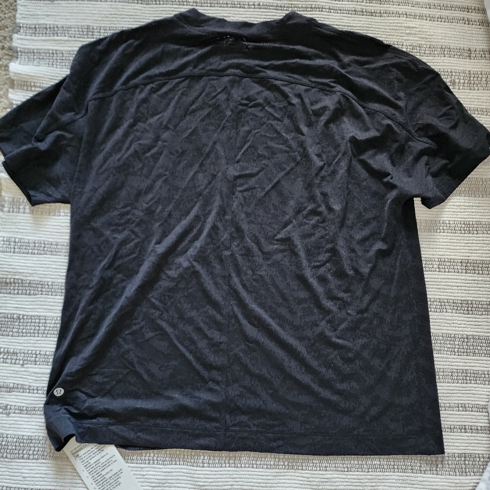 Lululemon relaxed fit training tee
